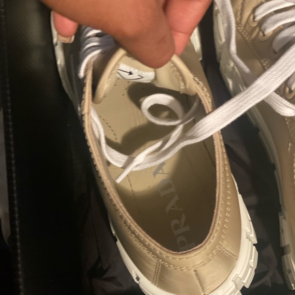 Prada Milano - Picture 7 of 8